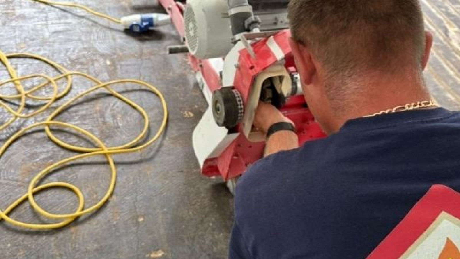 Underfloor heating installer